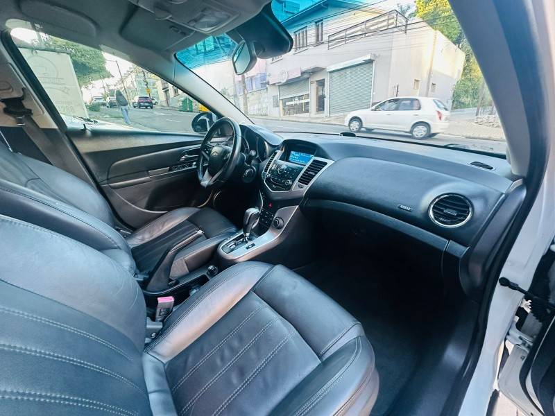 CHEVROLET - CRUZE - 2013/2013 - Branca - R$ 57.900,00