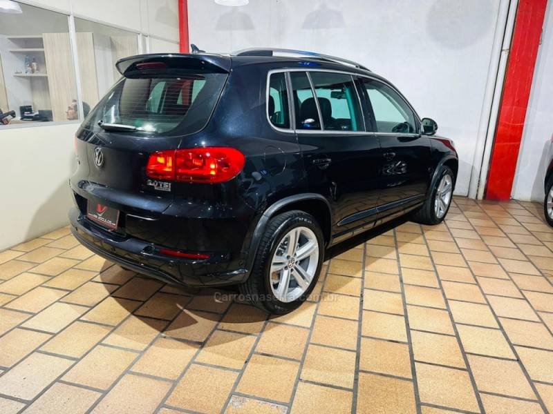 VOLKSWAGEN - TIGUAN - 2014/2014 - Preta - R$ 74.900,00