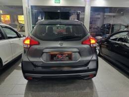 NISSAN - KICKS - 2017/2017 - Cinza - R$ 79.900,00