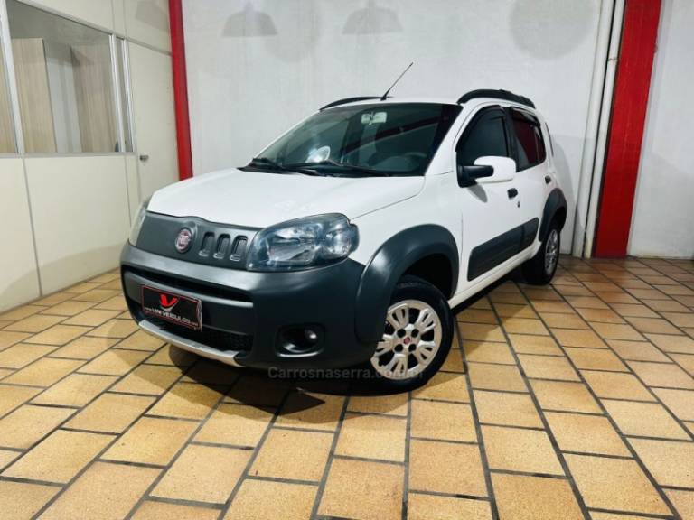 FIAT - UNO - 2012/2012 - Branca - R$ 33.900,00