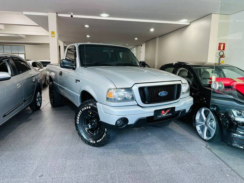 FORD - RANGER - 2008/2008 - Prata - R$ 47.900,00