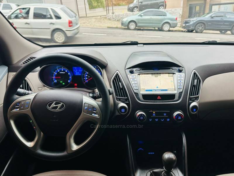 HYUNDAI - IX35 - 2013/2013 - Branca - R$ 69.900,00