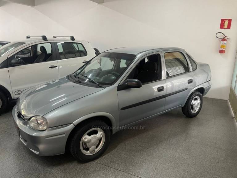 CHEVROLET - CORSA - 2003/2003 - Cinza - R$ 19.900,00