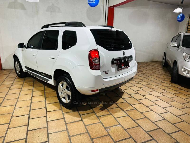 RENAULT - DUSTER - 2014/2014 - Branca - R$ 52.900,00