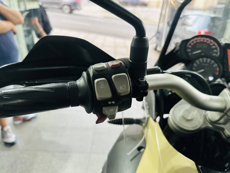 BMW - F 800 - 2014/2014 - Bege - R$ 43.900,00