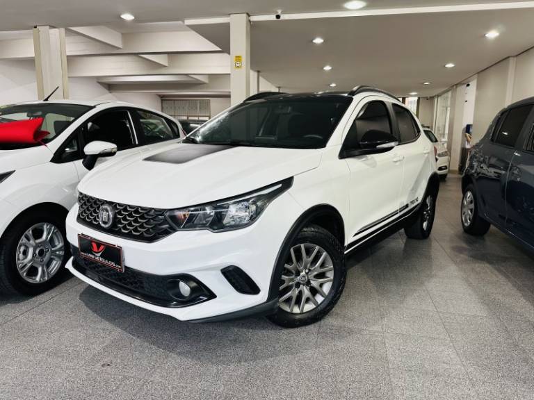 FIAT - ARGO - 2019/2019 - Branca - R$ 68.900,00