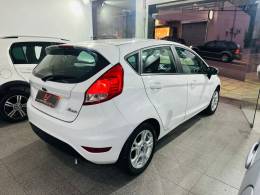 FORD - FIESTA - 2016/2016 - Branca - R$ 51.900,00