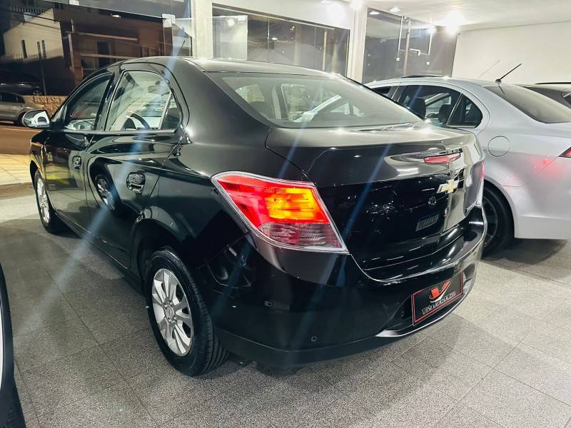 CHEVROLET - PRISMA - 2014/2014 - Preta - R$ 50.900,00