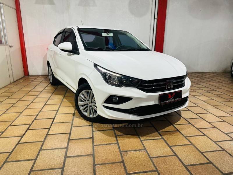 FIAT - CRONOS - 2023/2023 - Prata - R$ 74.900,00