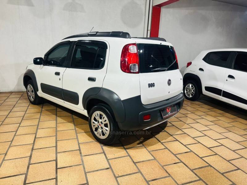 FIAT - UNO - 2012/2012 - Branca - R$ 33.900,00