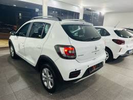 RENAULT - SANDERO - 2019/2019 - Branca - R$ 56.900,00
