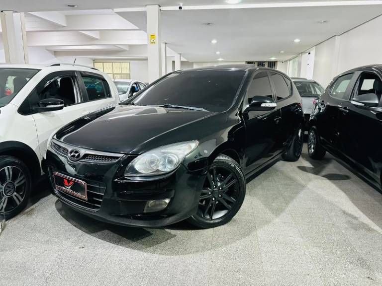 HYUNDAI - I30 - 2012/2012 - Preta - R$ 42.900,00