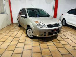 FORD - FIESTA - 2009/2009 - Dourada - R$ 30.900,00