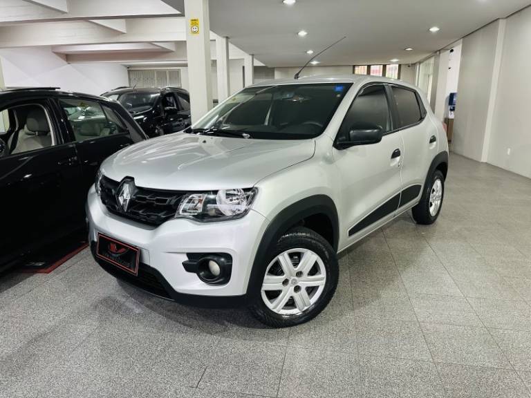 RENAULT - KWID - 2022/2022 - Prata - R$ 41.900,00