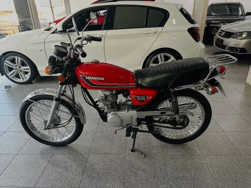HONDA - CG 125 - 1981/1981 - Vermelha - R$ 13.900,00
