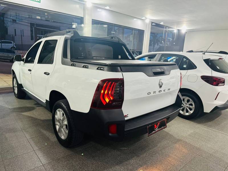 RENAULT - DUSTER OROCH - 2022/2022 - Branca - R$ 84.900,00