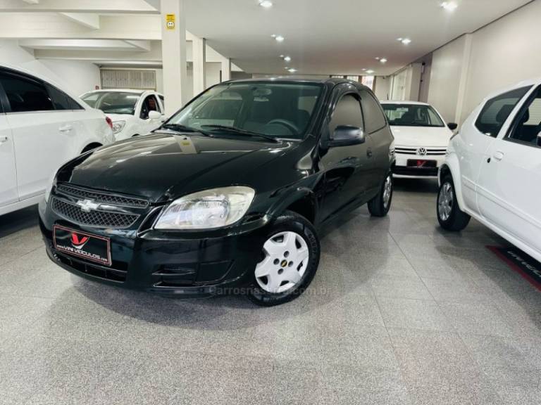 CHEVROLET - CELTA - 2013/2013 - Preta - R$ 21.900,00