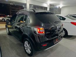 RENAULT - SANDERO - 2015/2015 - Preta - R$ 44.900,00