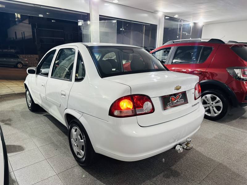 CHEVROLET - CLASSIC - 2016/2016 - Branca - R$ 33.900,00