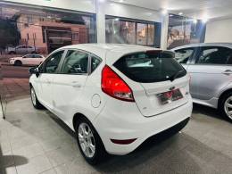 FORD - FIESTA - 2016/2016 - Branca - R$ 51.900,00