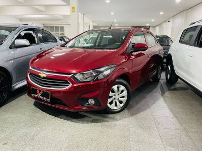 CHEVROLET - ONIX - 2018/2018 - Vermelha - R$ 52.900,00