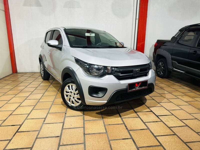 FIAT - MOBI - 2022/2022 - Prata - R$ 49.900,00