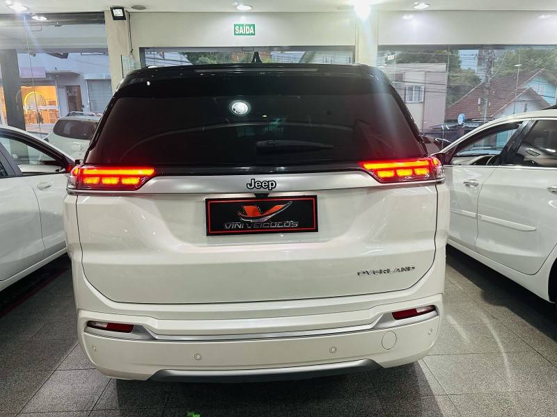 JEEP - COMMANDER - 2023/2023 - Branca - R$ 184.900,00