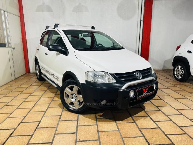 VOLKSWAGEN - CROSSFOX - 2007/2007 - Branca - R$ 33.900,00