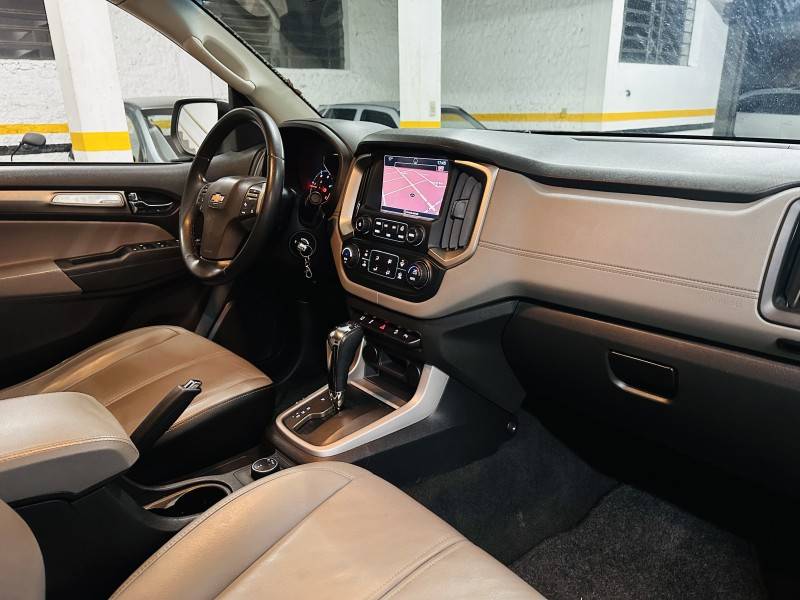 CHEVROLET - S10 - 2017/2017 - Branca - R$ 147.900,00