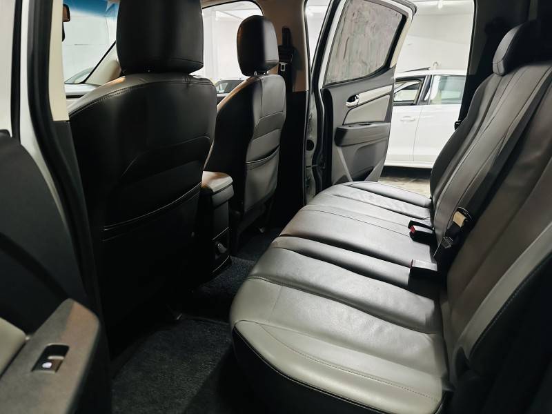 CHEVROLET - S10 - 2017/2017 - Branca - R$ 147.900,00