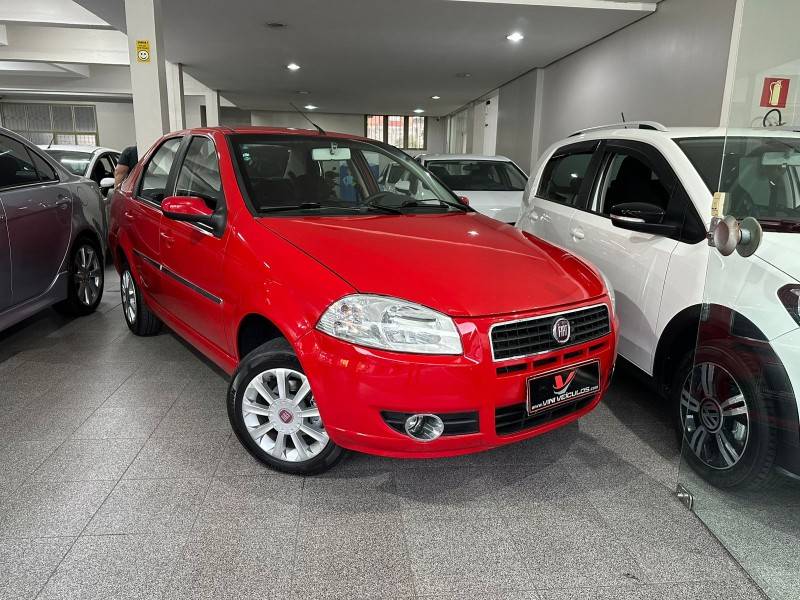 FIAT - SIENA - 2010/2010 - Vermelha - R$ 29.900,00