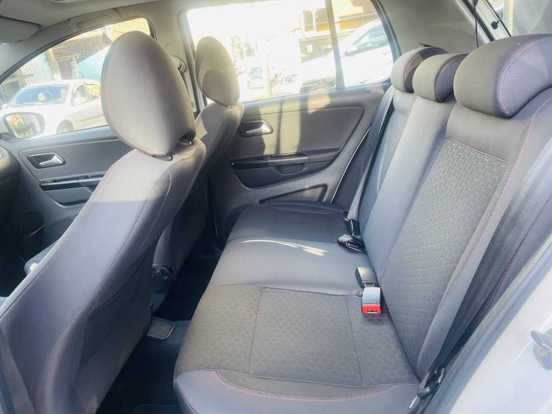 VOLKSWAGEN - CROSSFOX - 2013/2013 - Branca - R$ 43.900,00