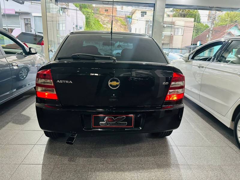 CHEVROLET - ASTRA - 2011/2011 - Preta - R$ 39.900,00