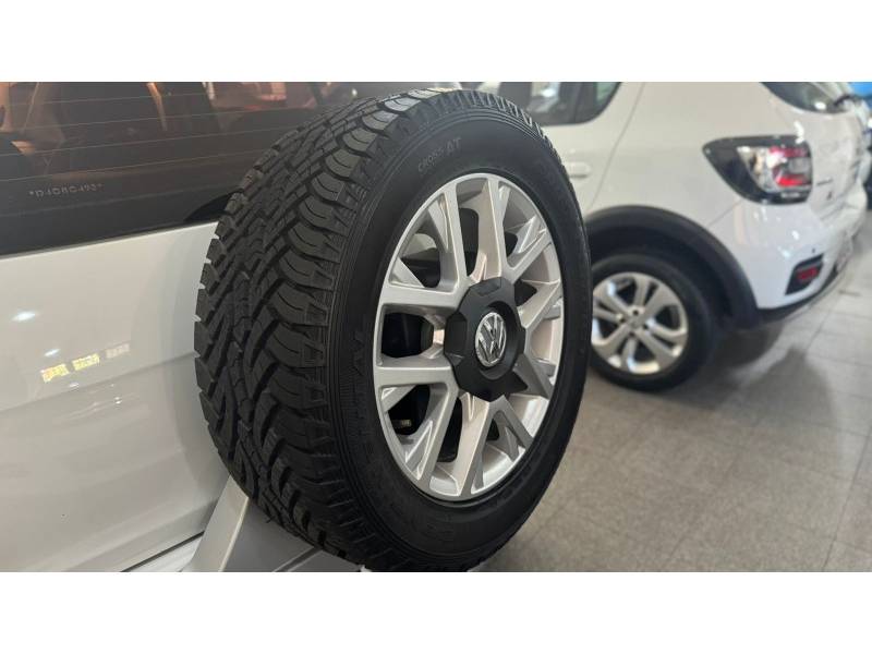 VOLKSWAGEN - CROSSFOX - 2013/2013 - Branca - R$ 44.900,00
