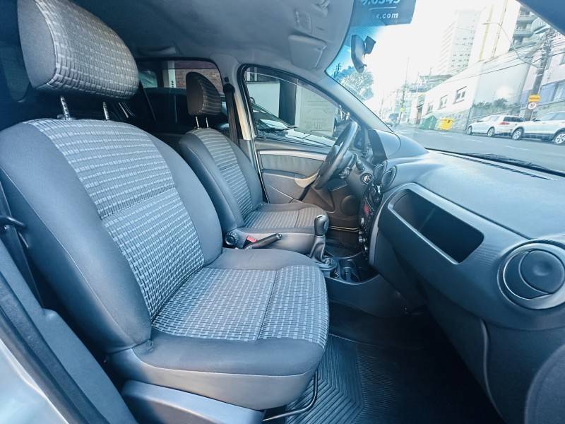 RENAULT - SANDERO - 2012/2012 - Prata - R$ 32.900,00