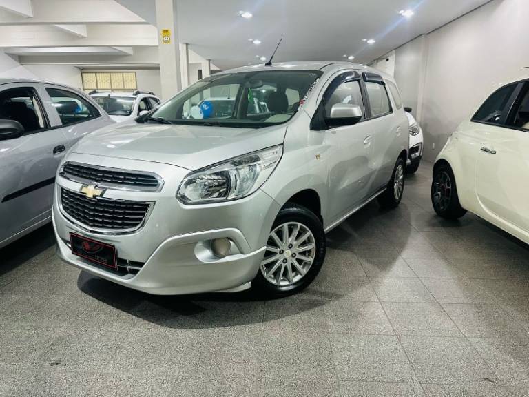 CHEVROLET - SPIN - 2013/2013 - Prata - R$ 44.900,00