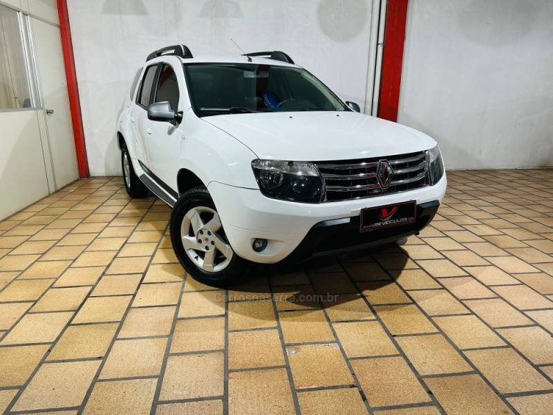 RENAULT - DUSTER - 2014/2014 - Branca - R$ 52.900,00