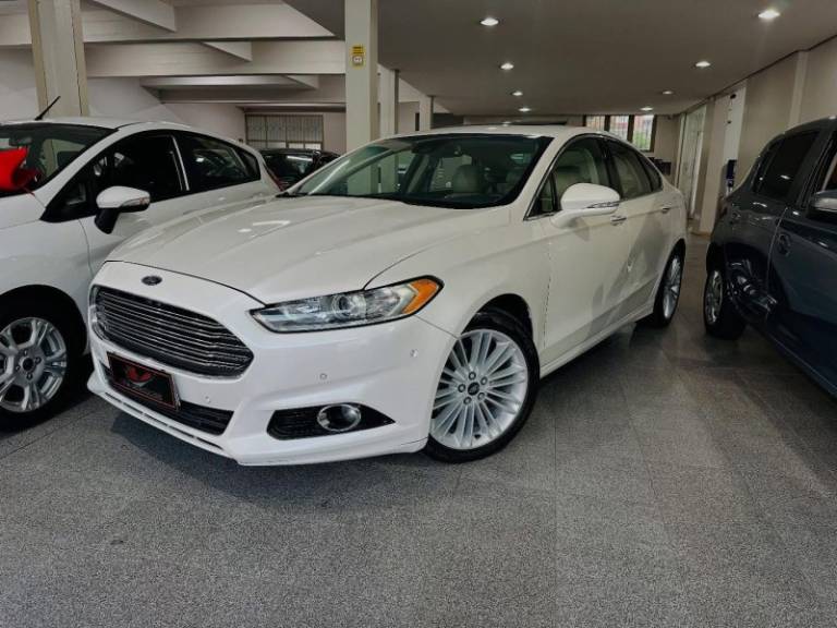 FORD - FUSION - 2015/2015 - Branca - R$ 85.900,00