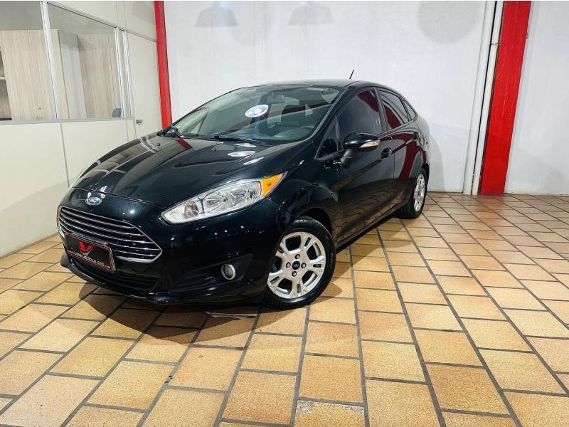 FORD - FIESTA - 2014/2014 - Preta - R$ 44.900,00