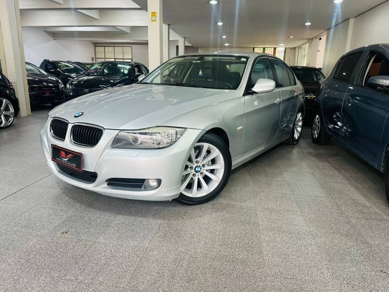 BMW - 320I - 2010/2010 - Prata - R$ 58.900,00