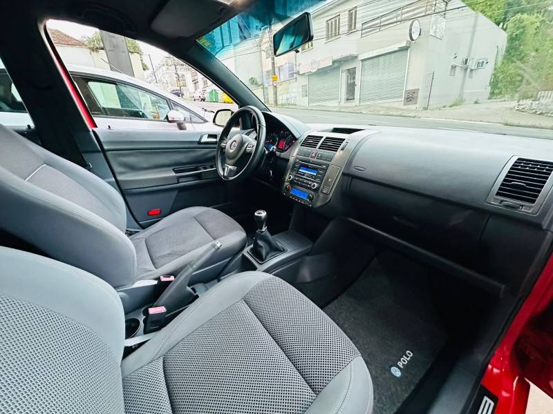 VOLKSWAGEN - POLO - 2010/2010 - Vermelha - R$ 52.900,00