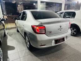 RENAULT - LOGAN - 2014/2014 - Prata - R$ 38.900,00