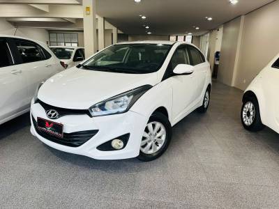HYUNDAI - HB20S - 2015/2015 - Branca - R$ 51.900,00