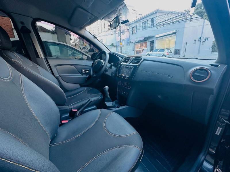 RENAULT - SANDERO - 2015/2015 - Preta - R$ 44.900,00