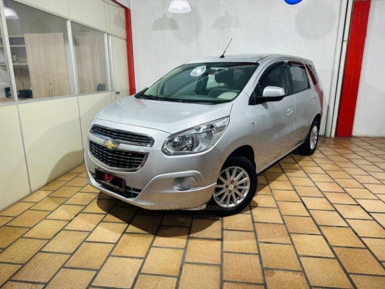 CHEVROLET - SPIN - 2013/2013 - Prata - R$ 44.900,00