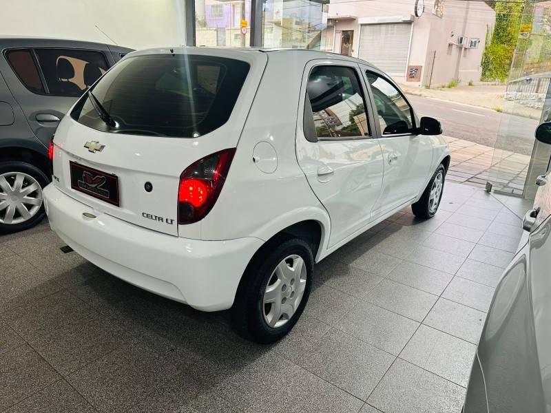 CHEVROLET - CELTA - 2015/2014 - Branca - R$ 34.900,00