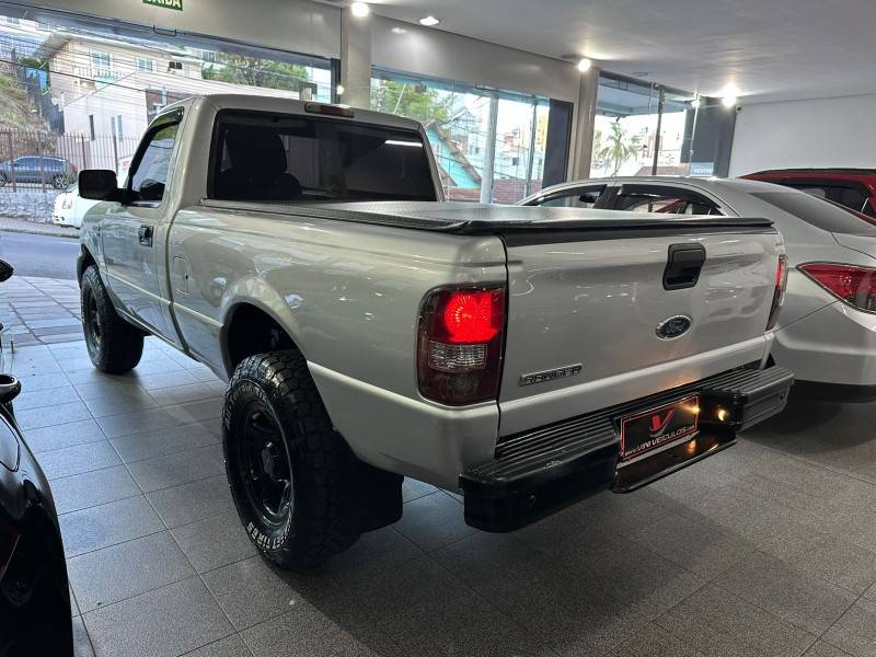 FORD - RANGER - 2008/2008 - Prata - R$ 47.900,00