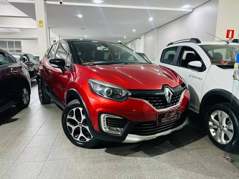 RENAULT - CAPTUR - 2019/2019 - Vermelha - R$ 76.900,00
