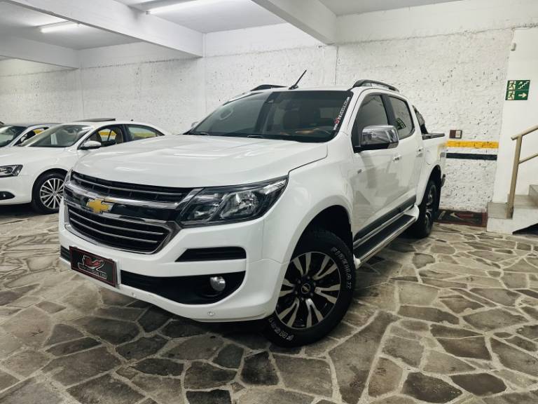 CHEVROLET - S10 - 2017/2017 - Branca - R$ 147.900,00