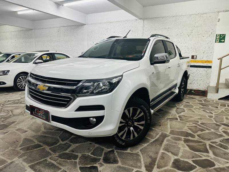 CHEVROLET - S10 - 2017/2017 - Branca - R$ 147.900,00